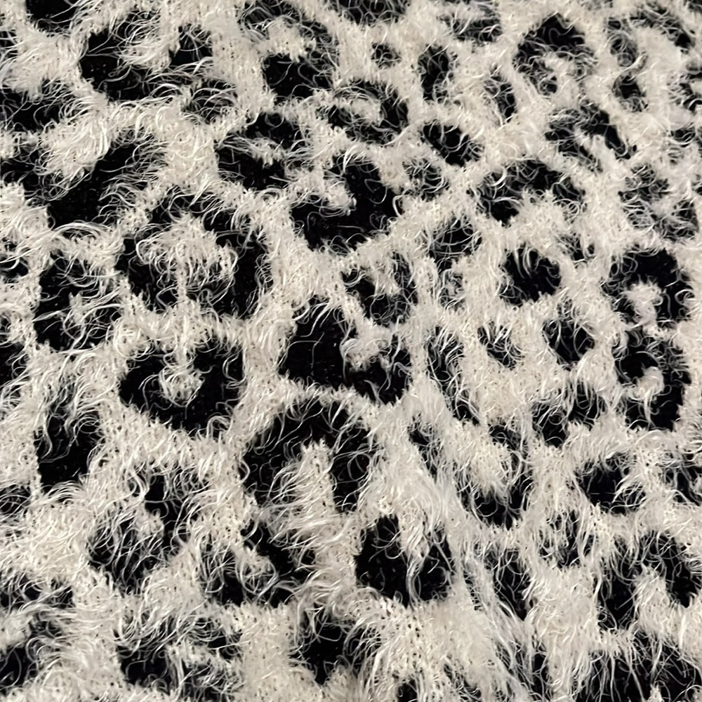 Leopard Sweater - Picture 3 of 3